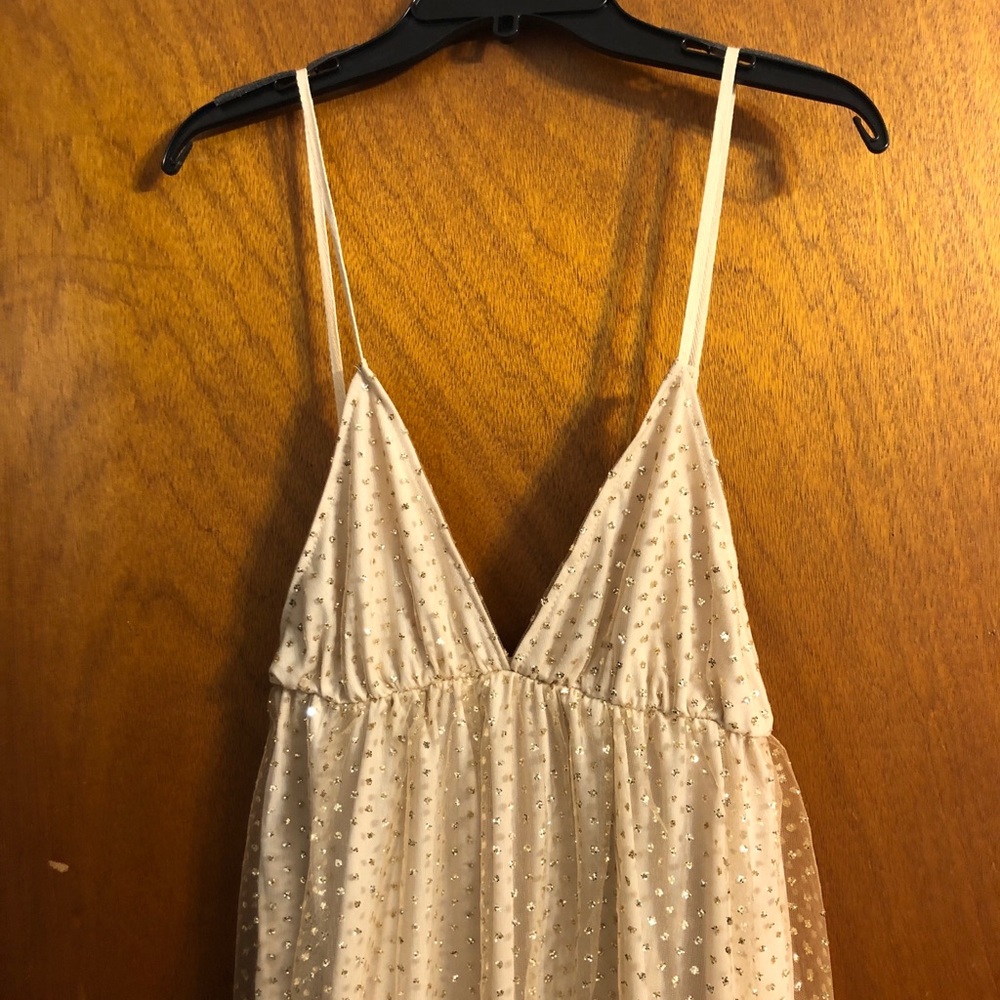 Beautiful cream sparkly dress!